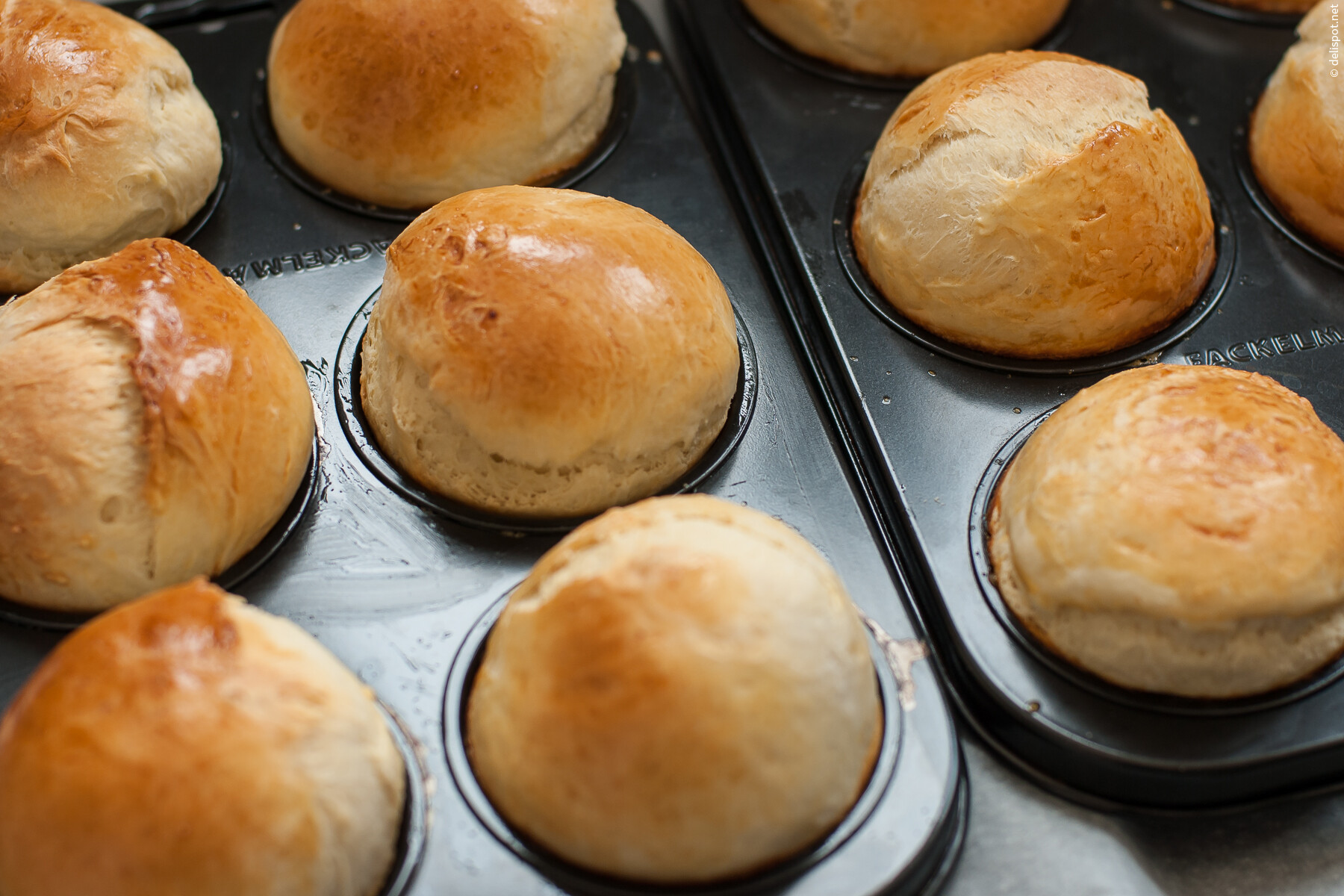 Brioches, Gebäck aus Hefeteig, gebacken in Muffinform