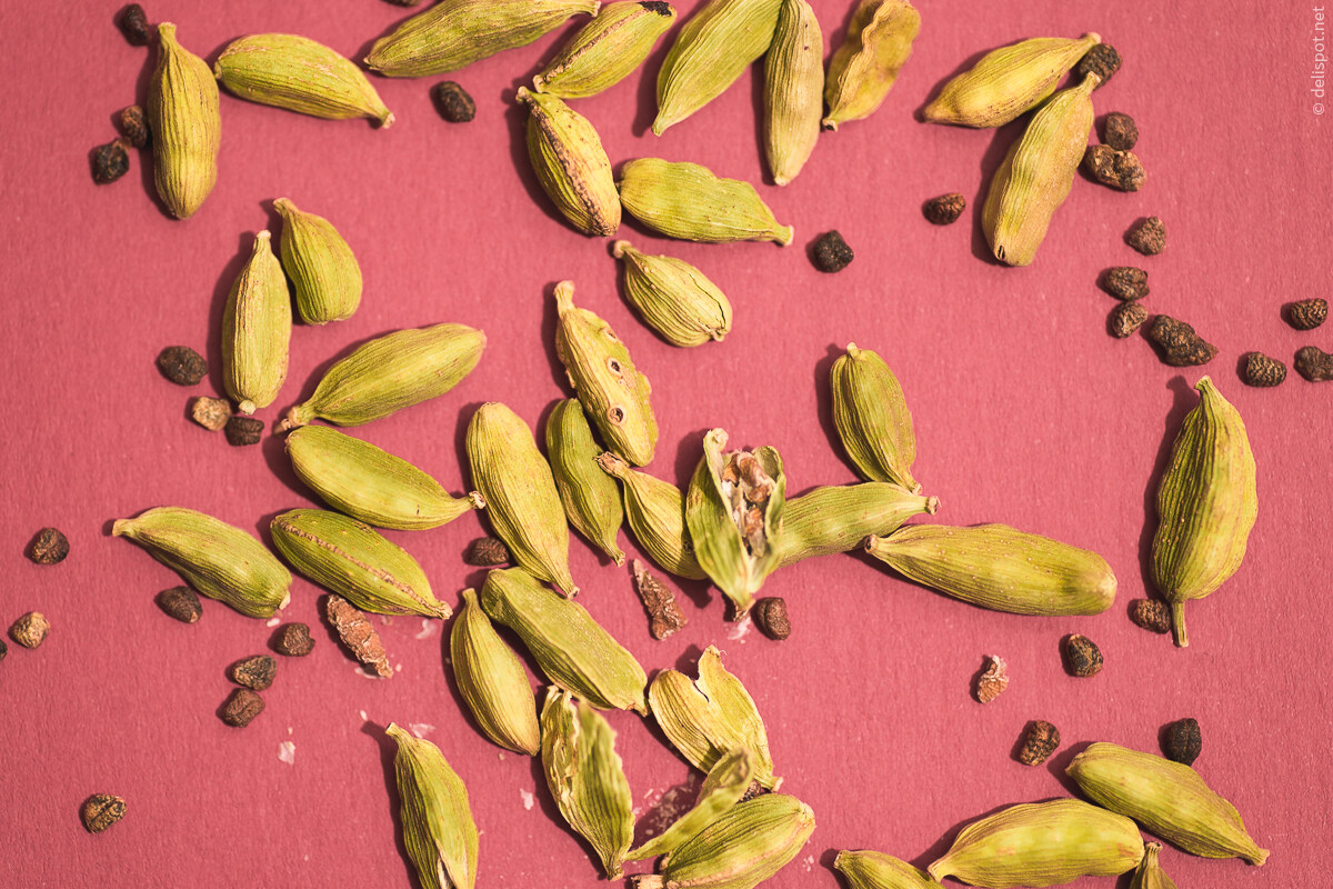 Grüner Kardamom (Elettaria cardamomum)
