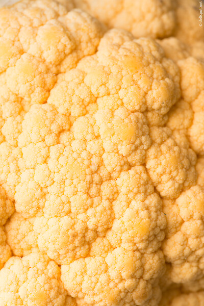 Bleumenkohl in gelber Farbe