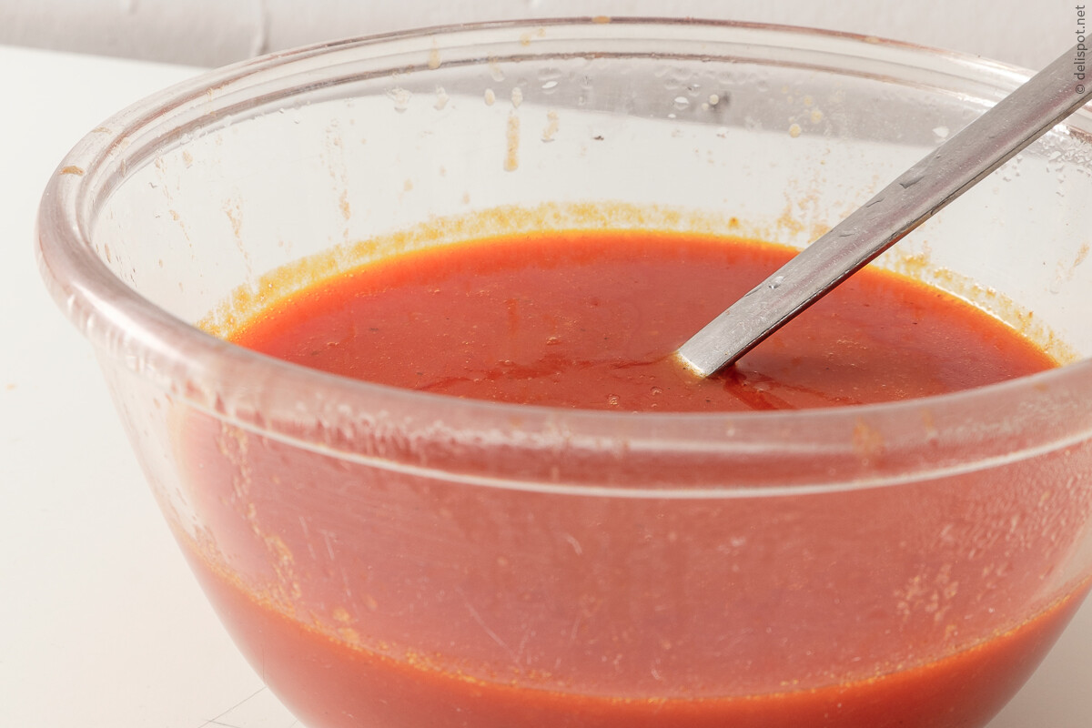 Tomatensauce klassisch-französisch, fertige Sauce