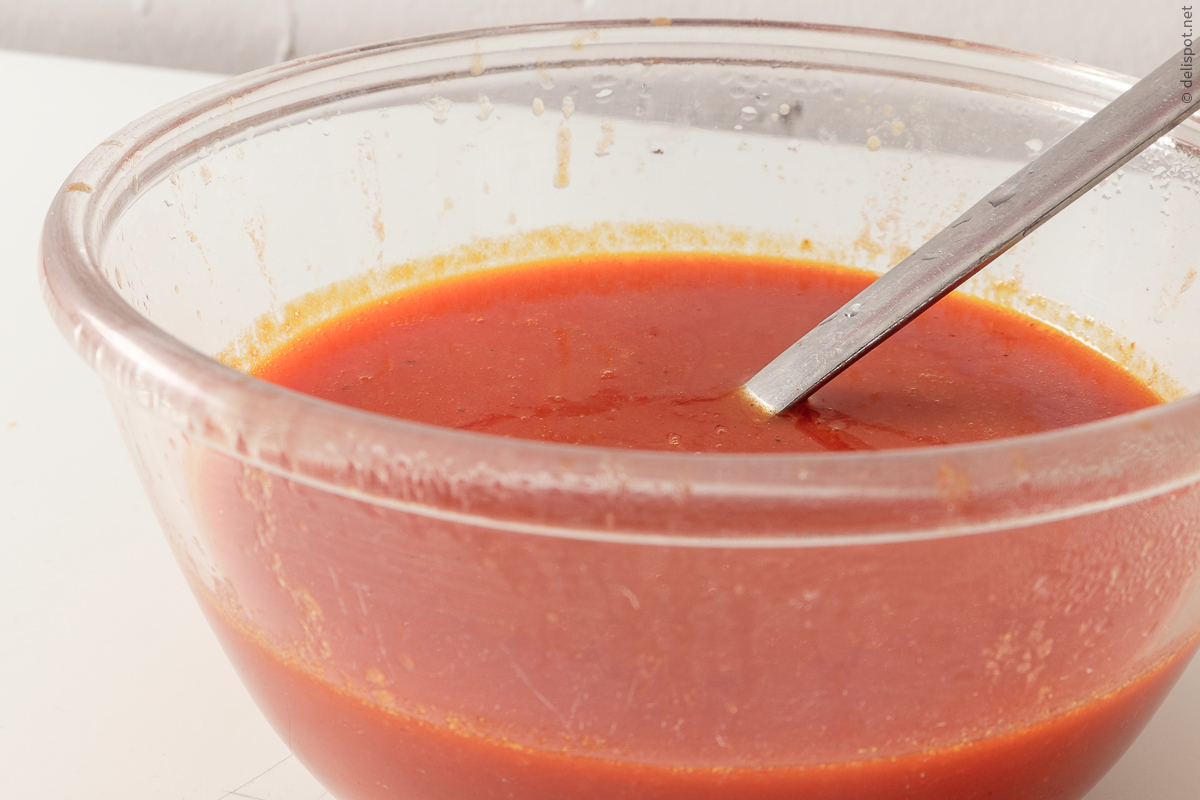 Tomatensauce klassisch-französisch, fertige Sauce