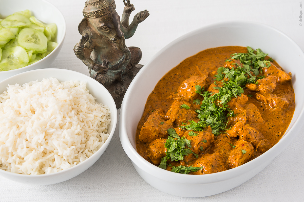 Chicken Tikka Masala, Reis, marinierte Gurken